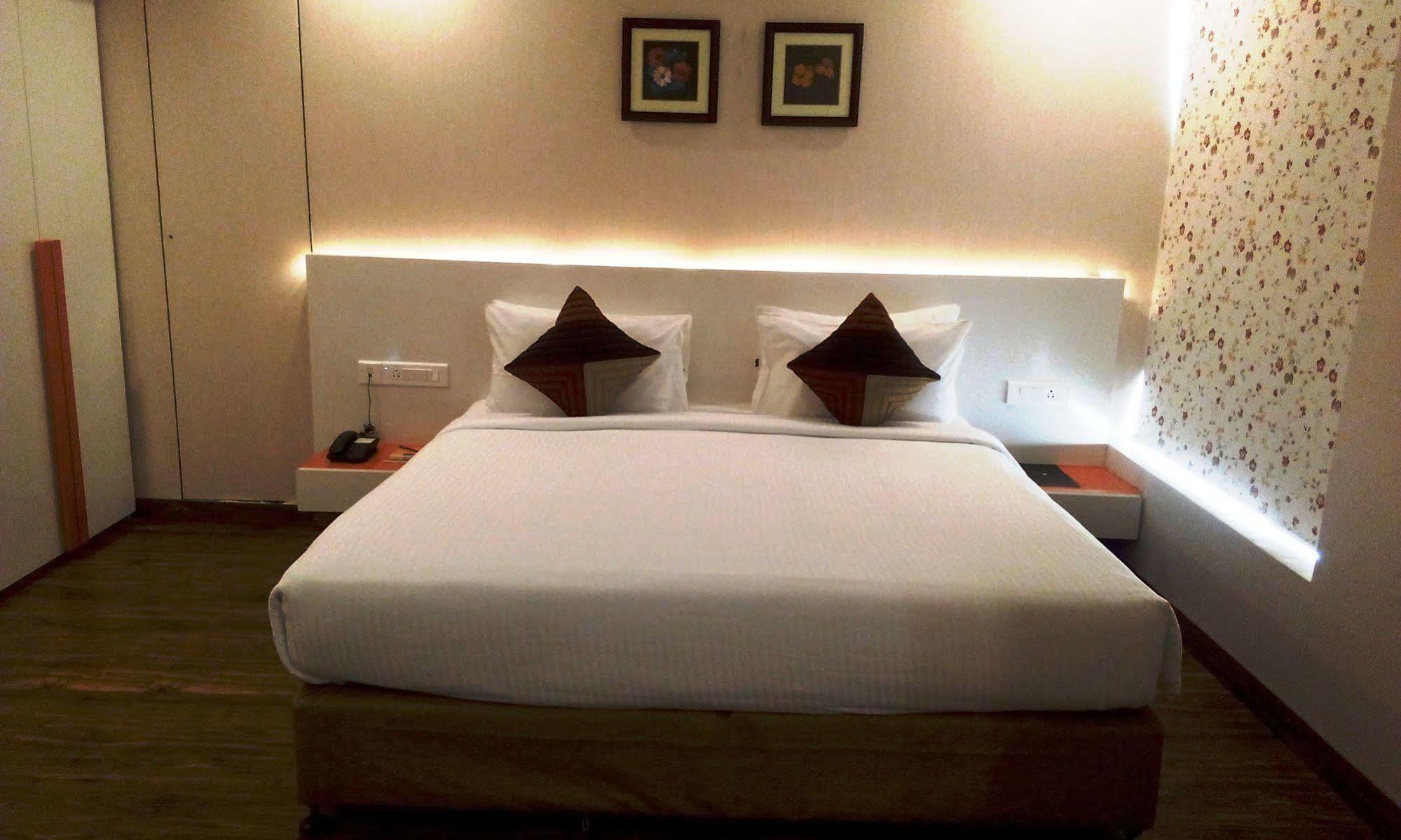 Mango Hotels Prangan Bhubaneswar Extérieur photo
